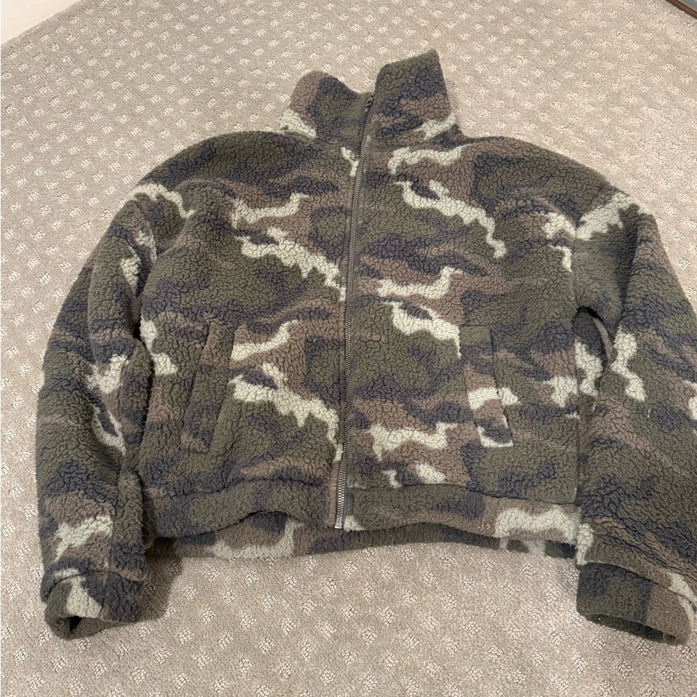 American Eagle Outfitters Camouflage Fleece Jacket